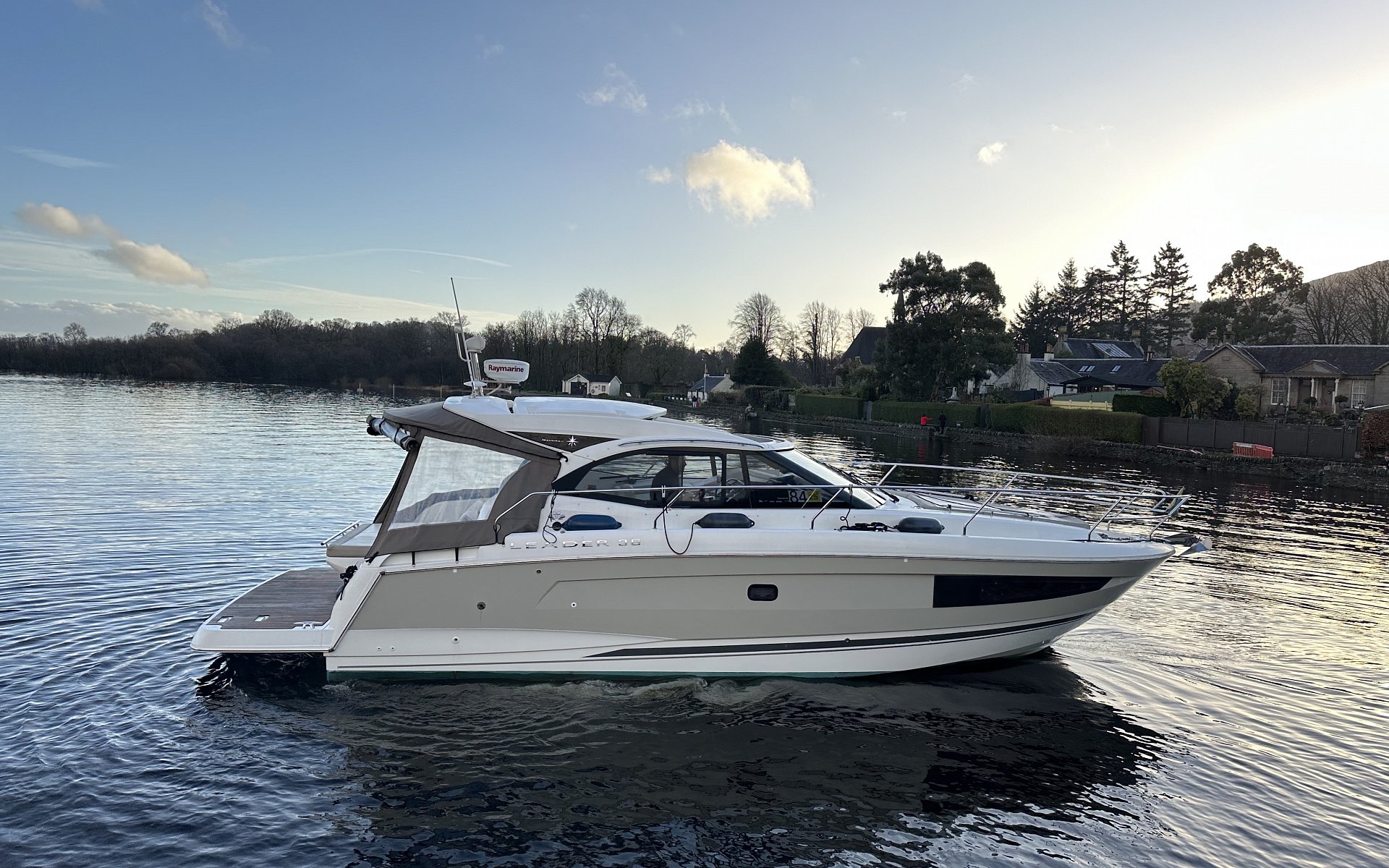 2016 Jeanneau Leader 36 Sport Top - Photo 1
