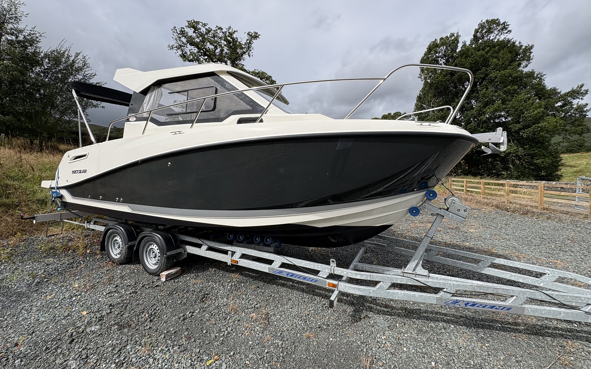 Quicksilver Activ 675 Weekend